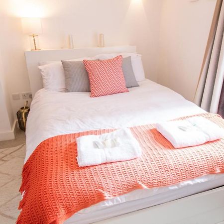 The New52 Oxford By 360Stays - Bespoke 2 Bed Luxury Apartment In The Heart Of Oxford City Centre With Parking Buitenkant foto